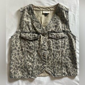 Universal Thread Leopard Print Denim Vest